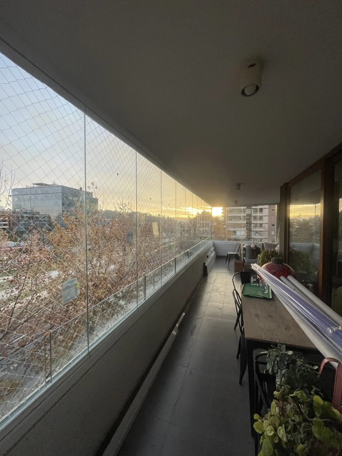 Instalación de cortinas de vidrio plegables — Viento Norte Fachadas