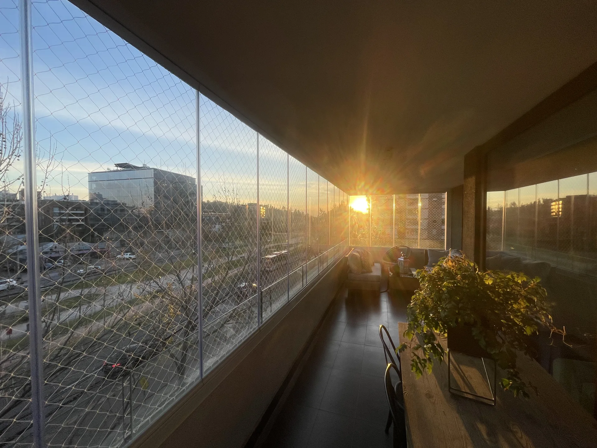 Instalación de cortinas de vidrio plegables — Viento Norte Fachadas