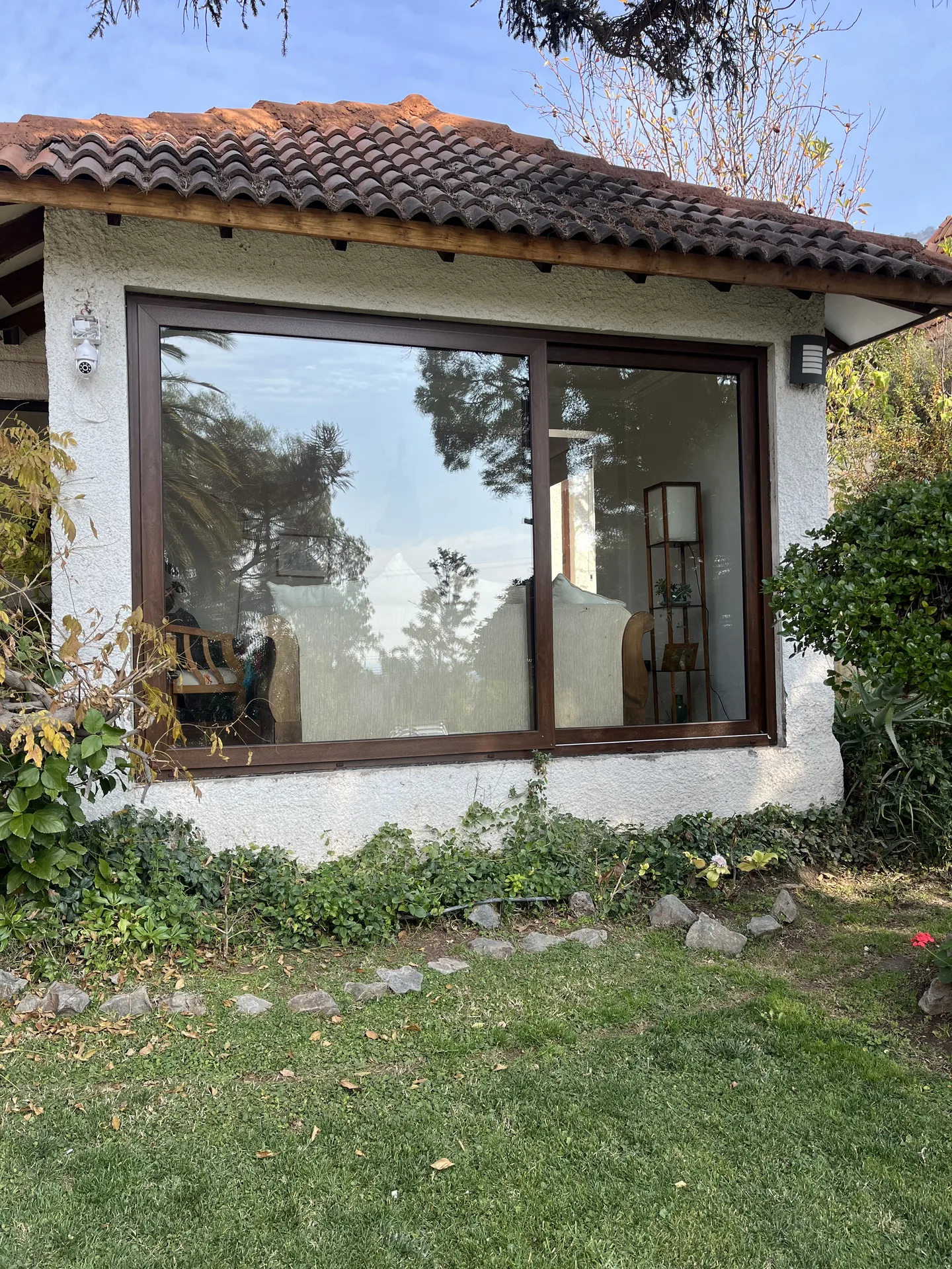 Instalación de ventanas de PVC con termopanel — Viento Norte Fachadas