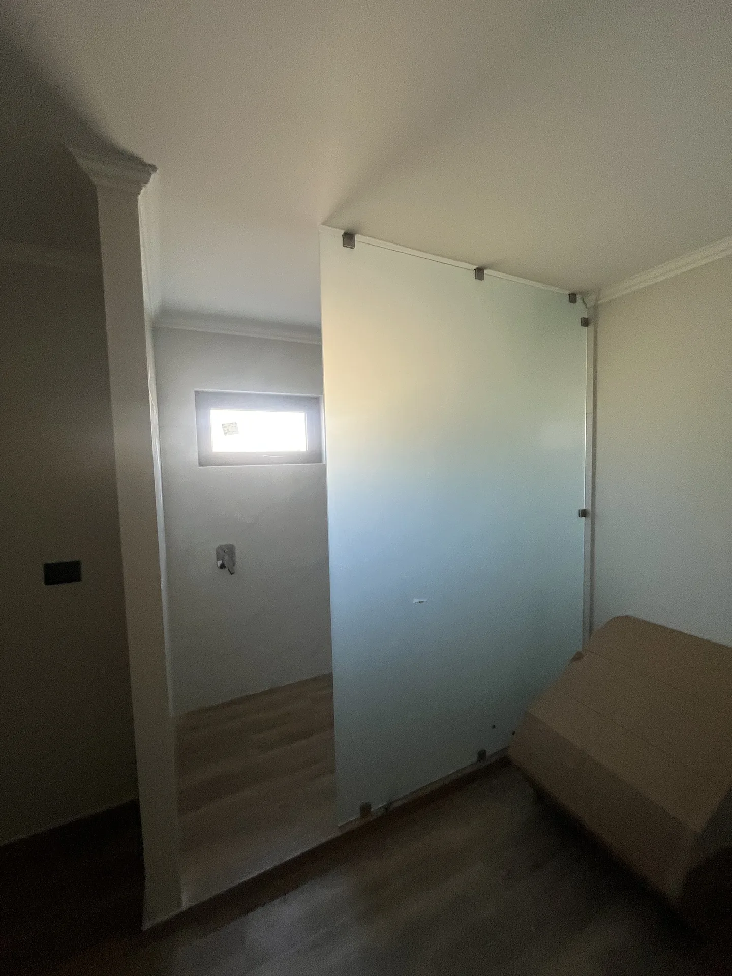 Instalación de vidrio templado — Viento Norte Fachadas
